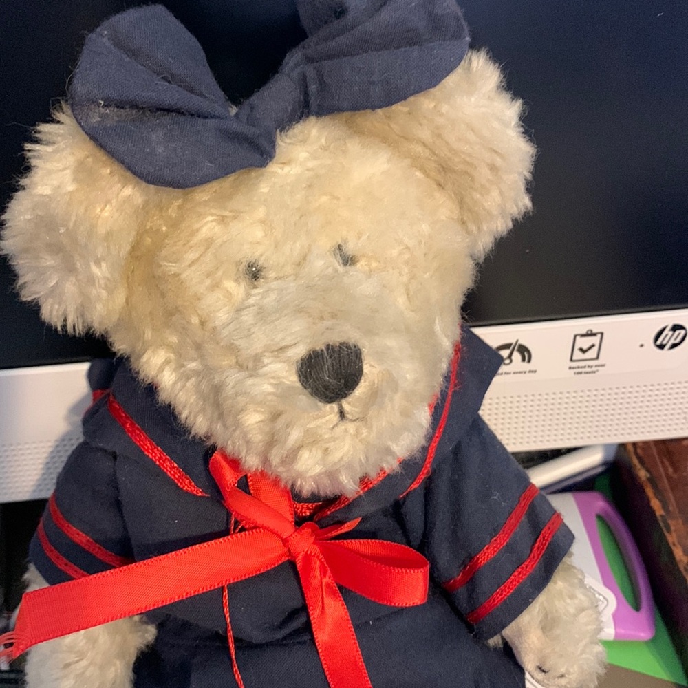 Boyds bears and friends, Buffington bear comes with tags